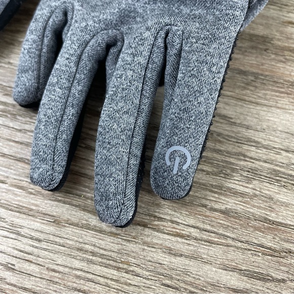 The North Face Kids Recycled ETIP Glove In Heather Grey NWT - Picture 3 of 12